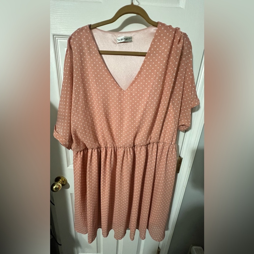 Polka Dot V-Neck Dress in Pink